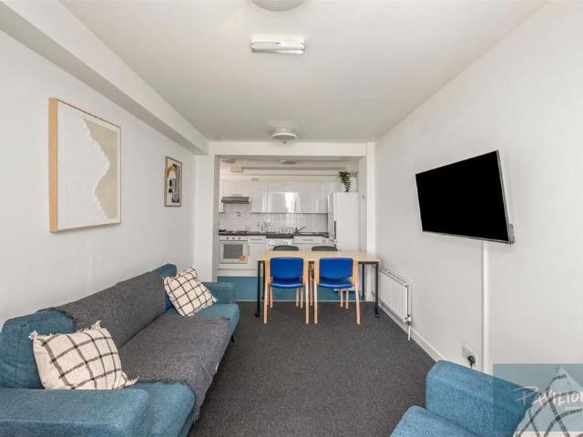 Room for rent in Fishersgate, West Sussex