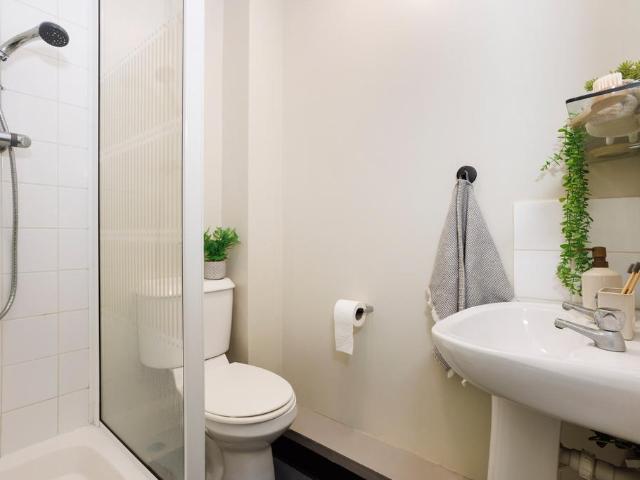 Flat for rent in Haddon, East Midlands