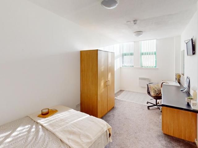 Flat for rent in Islington, Calderstones