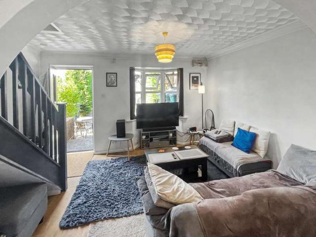 Property for sale in Totteridge, Cressex