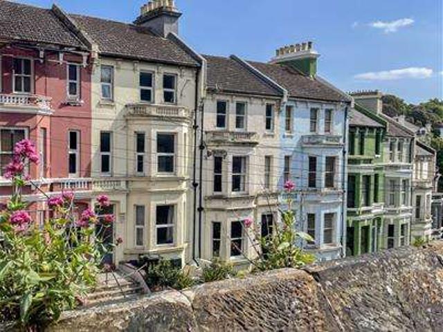 Property for sale in Blacklands, Guestling Green