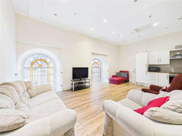 Property for sale in Kingswood