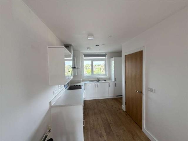 Property for rent in New Southgate, Greater London