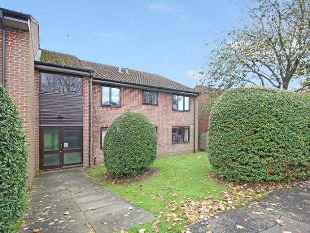 Property for rent in Slaugham, Perryfields