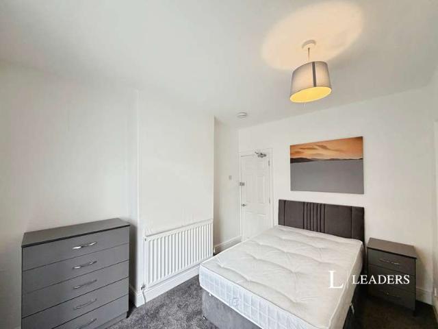 Property for rent in Hammond Street