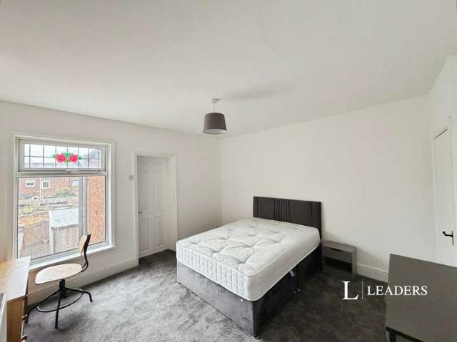 Property for rent in Hammond Street
