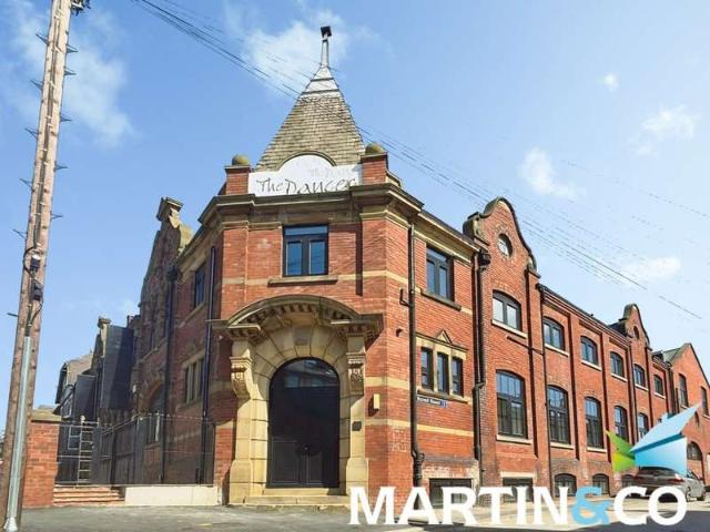Property for rent in Warmfield, West Yorkshire
