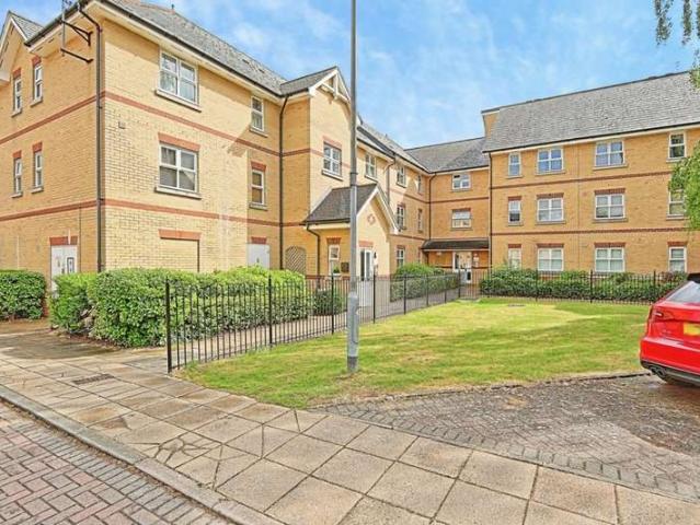 Apartment for sale in Arbury, Cambridgeshire