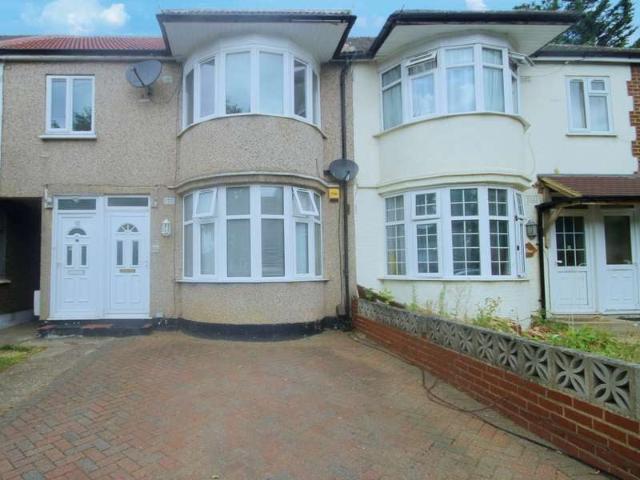 Property for sale in London Borough of Ealing, Greenford