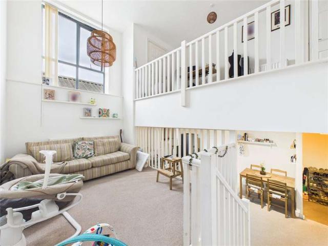 Property for sale in Kingswood, Feckenham
