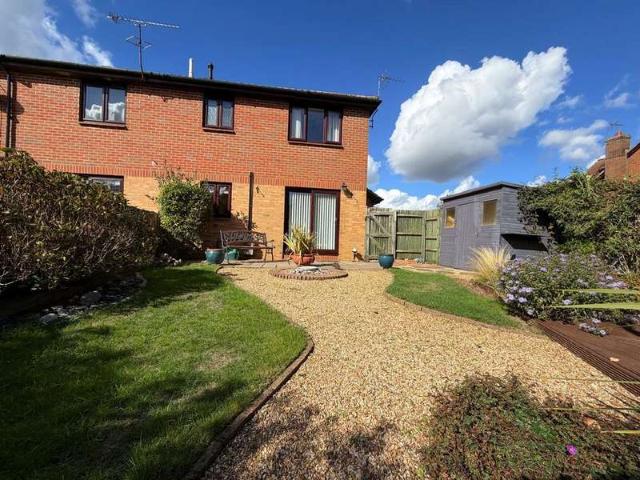 Property for rent in Toddington, Central Bedfordshire
