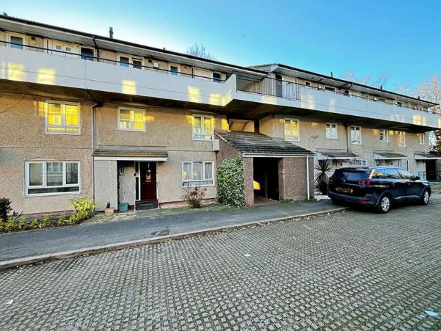 Property for sale in London Borough of Ealing, Greenford