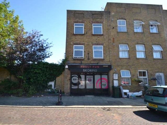 Property for sale in Sheerness, Oad Street