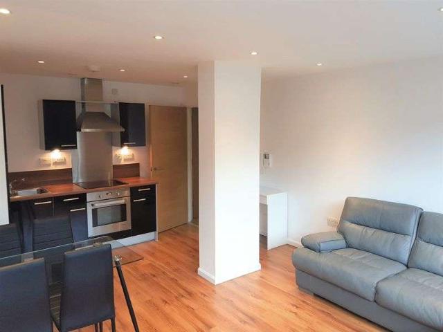 Property for rent in Cavern Quarter, Calderstones