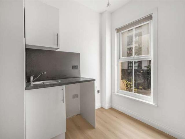 Property for rent in Maida Hill, Greater London