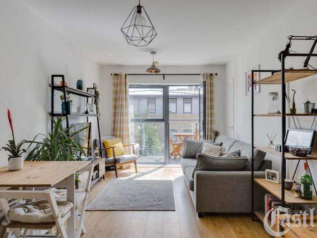 Property for sale in Clapton, Upper Clapton
