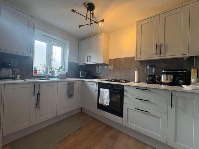 Property for rent in London Borough of Hounslow, Hanworth