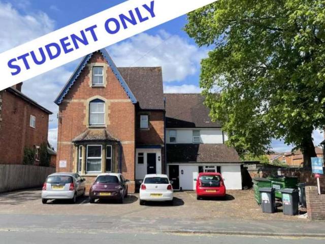 Property for rent in Wotton, Gloucester