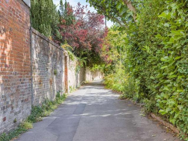 Property for sale in Devizes, Wiltshire