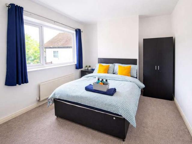 Property for rent in Iver, Richings Park