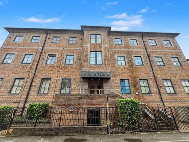 Property for sale in Castlefield, Cressex