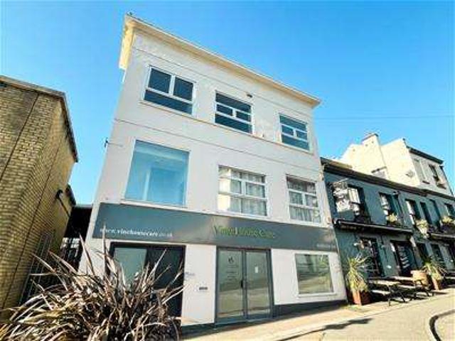 Property for sale in Blacklands, Guestling Green