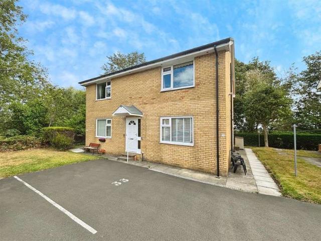 Property for sale in Eccleshill, West Yorkshire