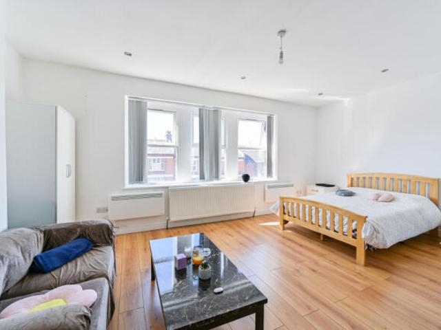 Property for rent in London Borough of Croydon, Greater London