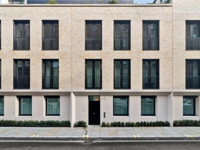 Property for rent in Cat Hill, England