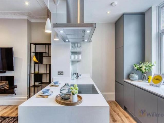Property for rent in Cat Hill, England