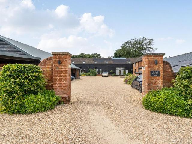 House for sale in Barton Stacey, Hampshire