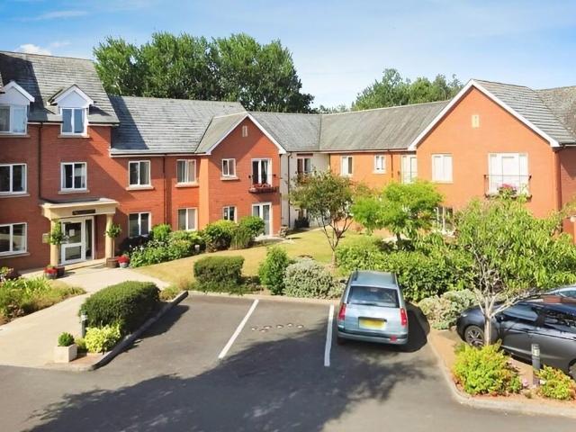 Flat for sale in Watergate, Devon