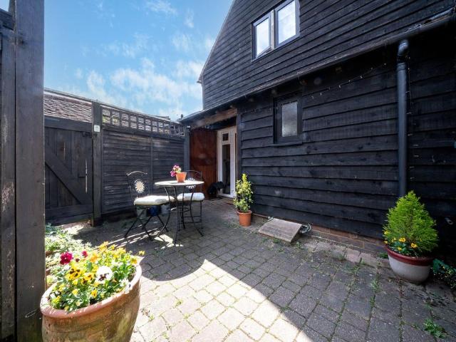 House for sale in Five Acres, Hertfordshire