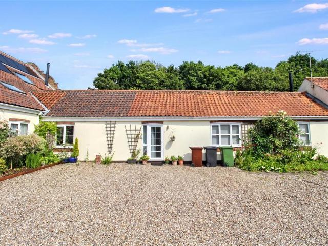 House for sale in Alby with Thwaite, Comers