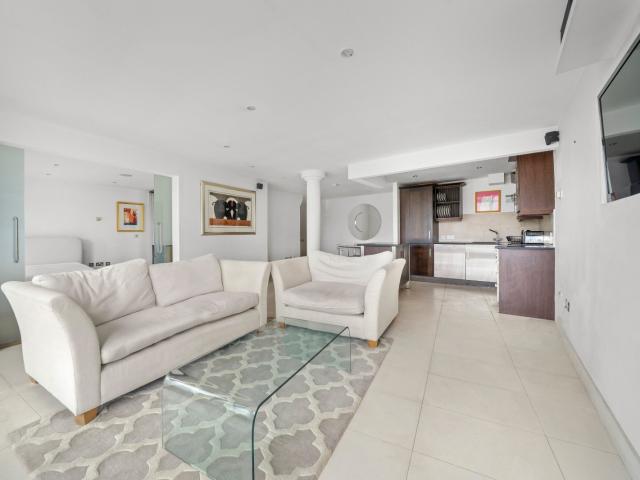 Apartment for rent in Bermondsey, Greater London