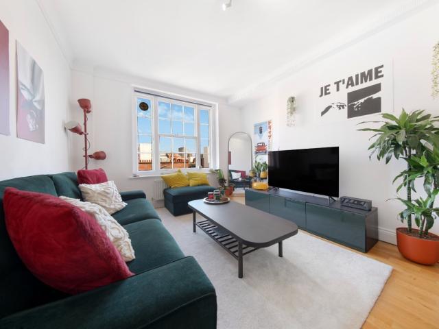 Apartment for rent in St. John's Wood, Greater London