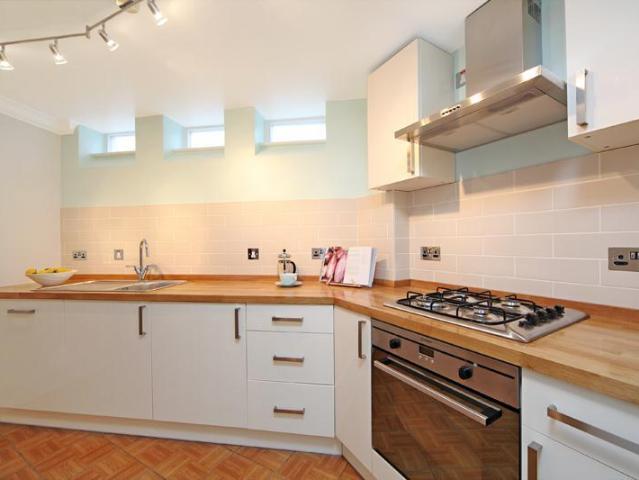 Apartment for rent in London Borough of Hounslow, Strand