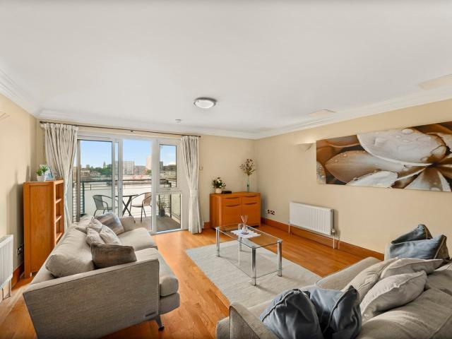 Apartment for rent in Wapping, Greater London