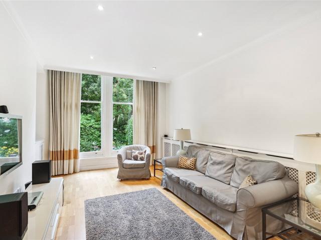 Apartment for rent in South Kensington, Greater London