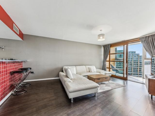 Apartment for rent in Battersea, Greater London