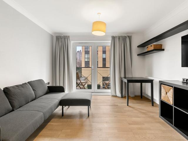 Apartment for rent in Battersea, Greater London