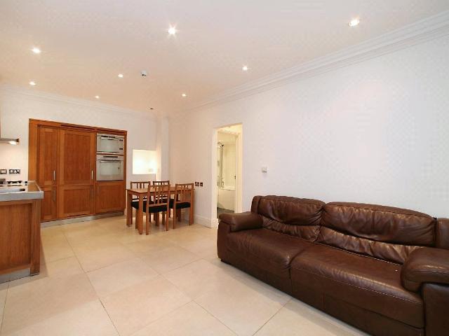 Apartment for rent in South Hampstead, Greater London