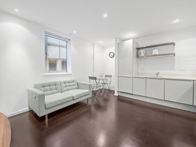 Apartment for rent in Highbury, Greater London