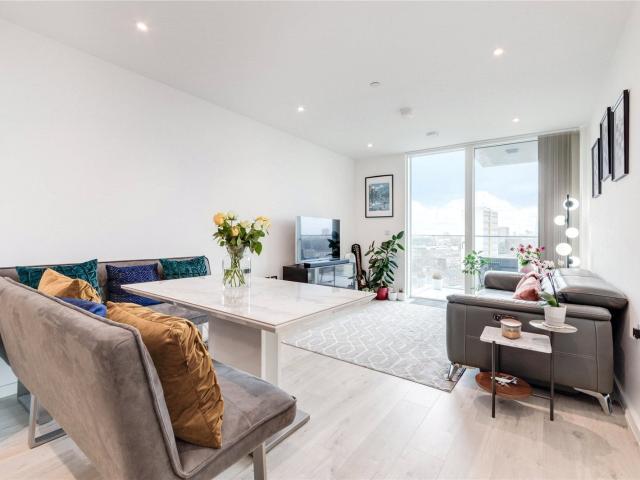 Apartment for rent in Bromley-by-Bow, Poplar Grove