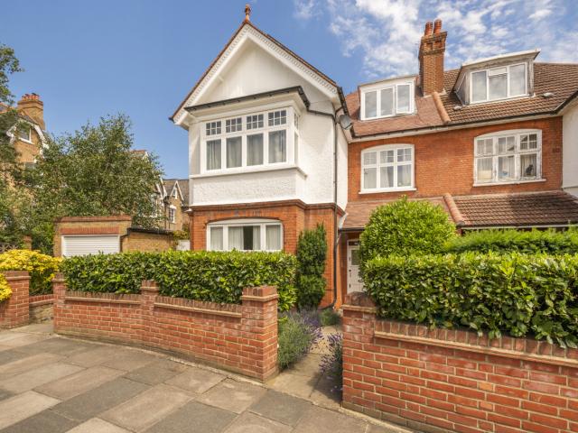 Apartment for rent in North Sheen, Greater London