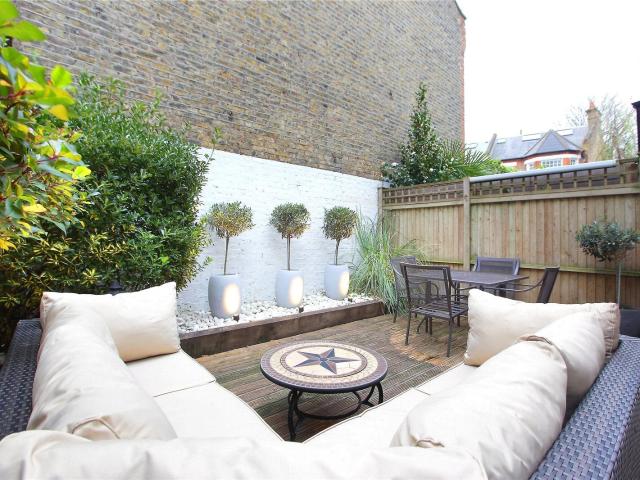 Apartment for rent in Clapham, Greater London