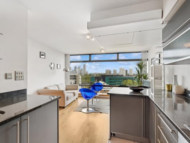 Apartment for rent in South Lambeth, Greater London