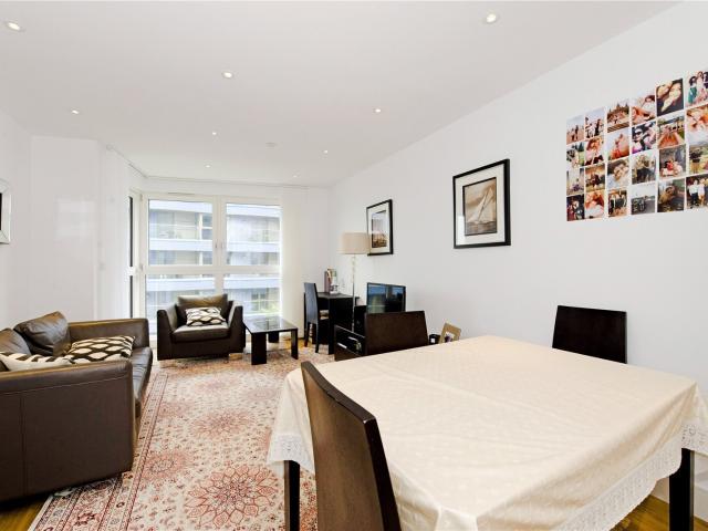Apartment for rent in Highbury, Greater London