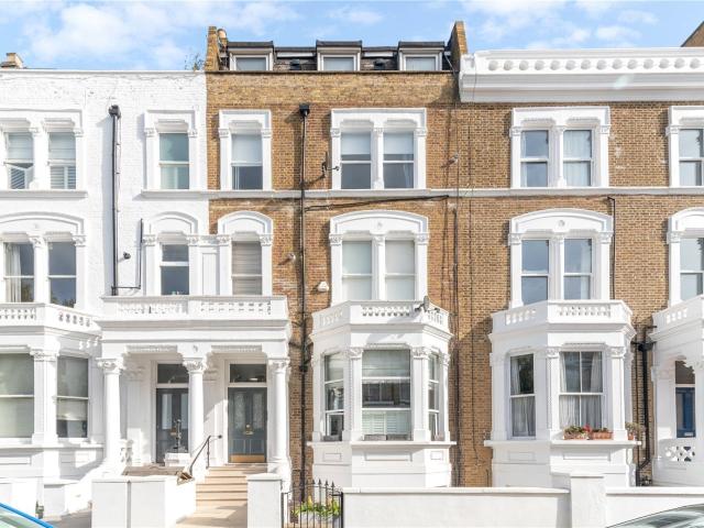 Apartment for rent in Brook Green, Greater London