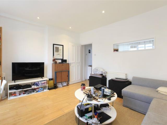 Apartment for rent in Balham, Greater London
